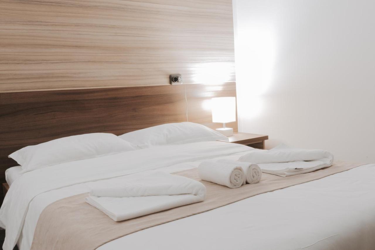 Hotel Apollo Central ซีบิว ภายนอก รูปภาพ